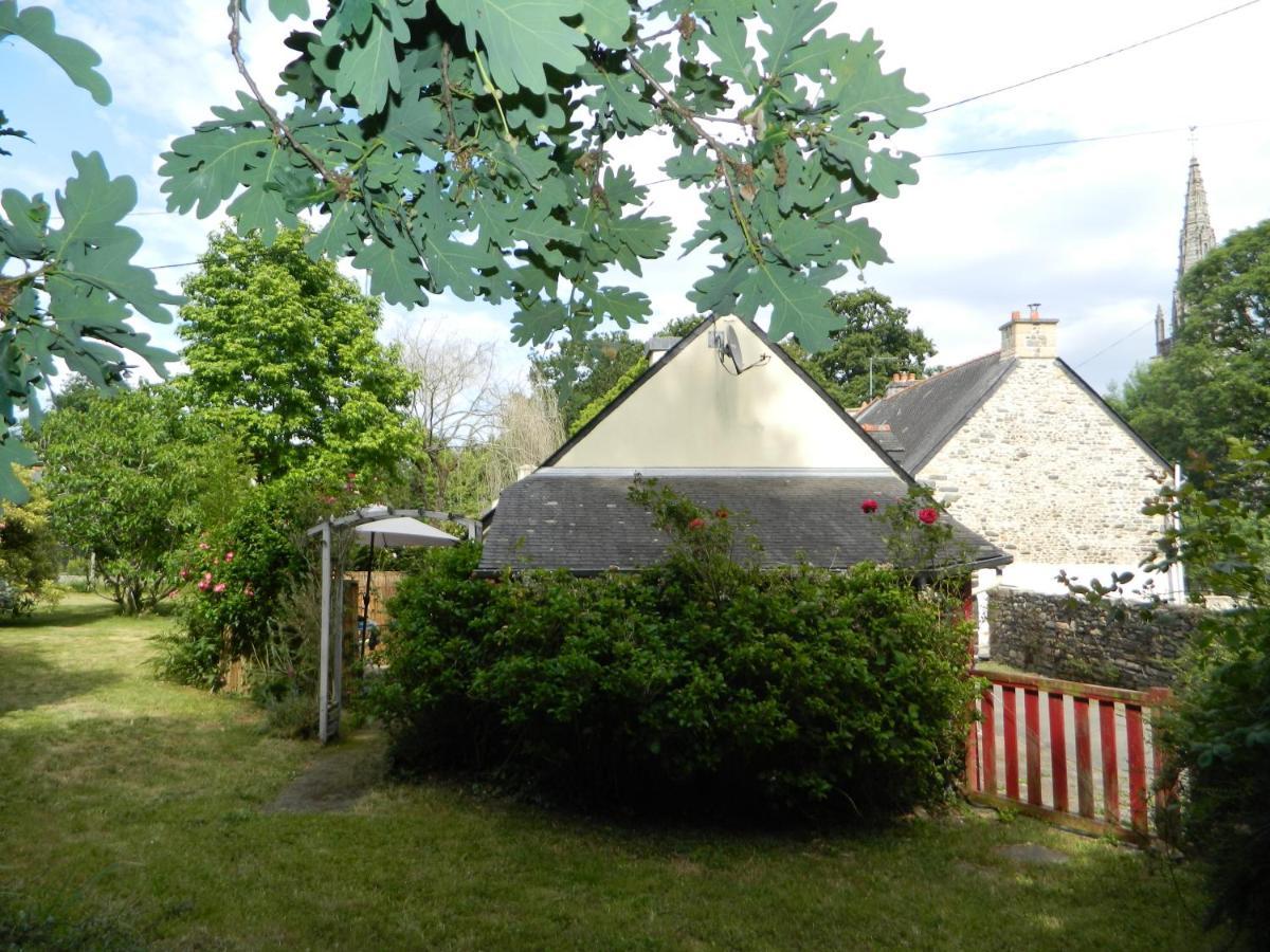Penty La Houssaye Villa Pontivy Exterior photo